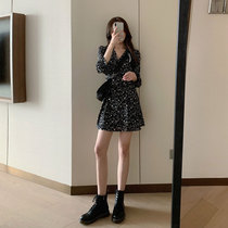Chiffon spring black floral dress 2021 new small summer French temperament V-neck womens skirt