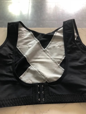 相单不错呢，胸提上去了，副乳也不漏了