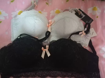 第一次买啊   没有失望   特别舒服。聚拢效果特别好  推荐一下  也不贵的。点赞  哈哈哈👏👏👏👏