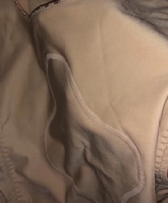 这款是给四季准备的,面料紧实有质感,非常好的衣服,真是太喜欢了,紧而不嘞,上身效果非常好,面料紧致而柔软,穿着很舒服!加热丝的效果也不错,面料初拿到手是滑凉的触感,但是贴肤之后是温暖而又舒适的,这个季节做贴身内衣穿,真是一举两得!好身材穿出来,期待期待~ 这款是给四季准备的,面料紧实有质感,非常好的衣服,真是太喜欢了,紧而不嘞,上身效果非常好,面料紧致而柔软,穿着很舒服!加热丝的效果也不错,面料初拿到手是滑凉的触感,但是贴肤之后是温暖而又舒适的,这个季节做贴身内衣穿,真是一举两得!好身材穿出来,期待期待~