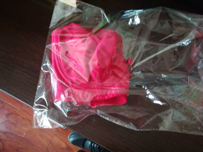 亲们！！公 总~号搜： 北少少，再去买，便宜了 狠多，价格很理想！！！宝贝质量很不错，喜欢，产品描述和实物一致。真是物美价廉，发货速度非常快，物流也很快，第二天就到了，包装很漂亮，客服服务态度很好，详细的解答了我的问题，这是最满意的一次购物，卖家很好，下次还要来买！会推荐给朋友过来买！1.09rr