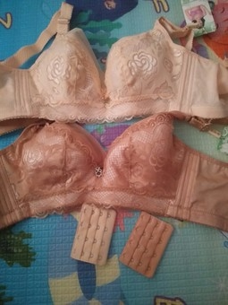 物流快递速度非常快，简直没话说！客服服务态度也超级棒，东东收到很喜欢，真是一位良心店铺。购买的时候也不贵，还优惠了好多，真的是一次非常愉快的一次购物