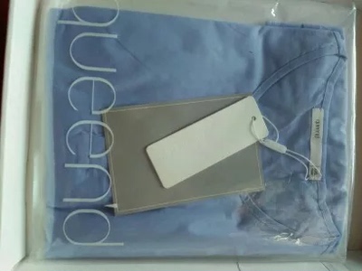 睡裙非常舒服，可以只买了一件，应该一次买上两件，下次活动给妈妈也带上，就是颜色太少了