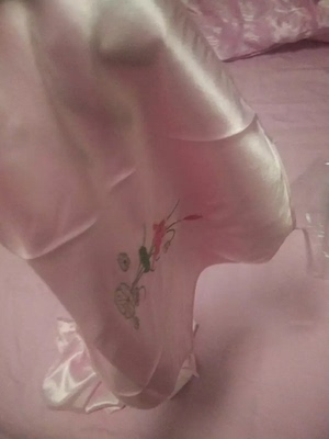 质量很好,老公很喜欢,穿的也很漂亮,还会回购 质量很好,老公很喜欢,穿的也很漂亮,还会回购