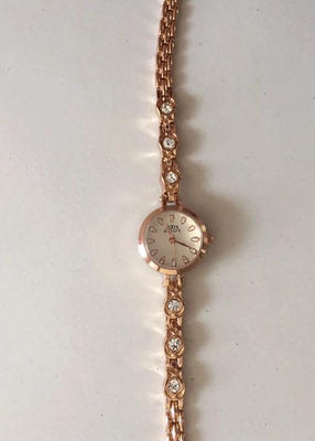 解说梦达菲手表怎么样，质量烂不烂呢,用后反馈