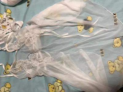 买了好几套，料子柔软，穿着舒服。关键还xinggan，这个是最主要的，自己穿上看着就很迷人，更不要说别人了❤