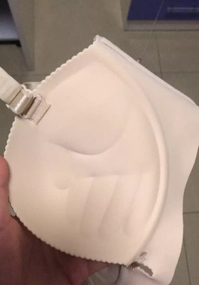 宝贝不错穿上聚拢效果不错，以后会常购，快递也很快