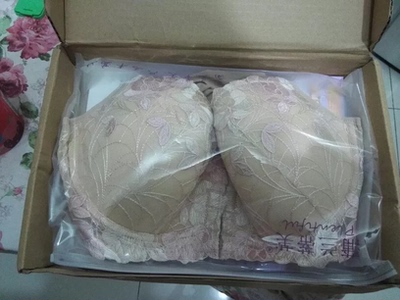 给老妈买的，穿起来非常舒服，没有勒到不舒服的感觉，这已经是第三件了，绣花也很漂亮，还会继续购买的