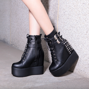 Thick-bottomed Heightening Shoe Rivet Fleece Tie Martin Boots 