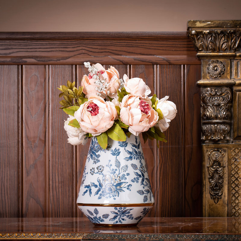 New Chinese style blue and white porcelain ceramic vases, flower art flower arranging high - grade sitting room of Chinese style dining - room art adornment is placed by hand