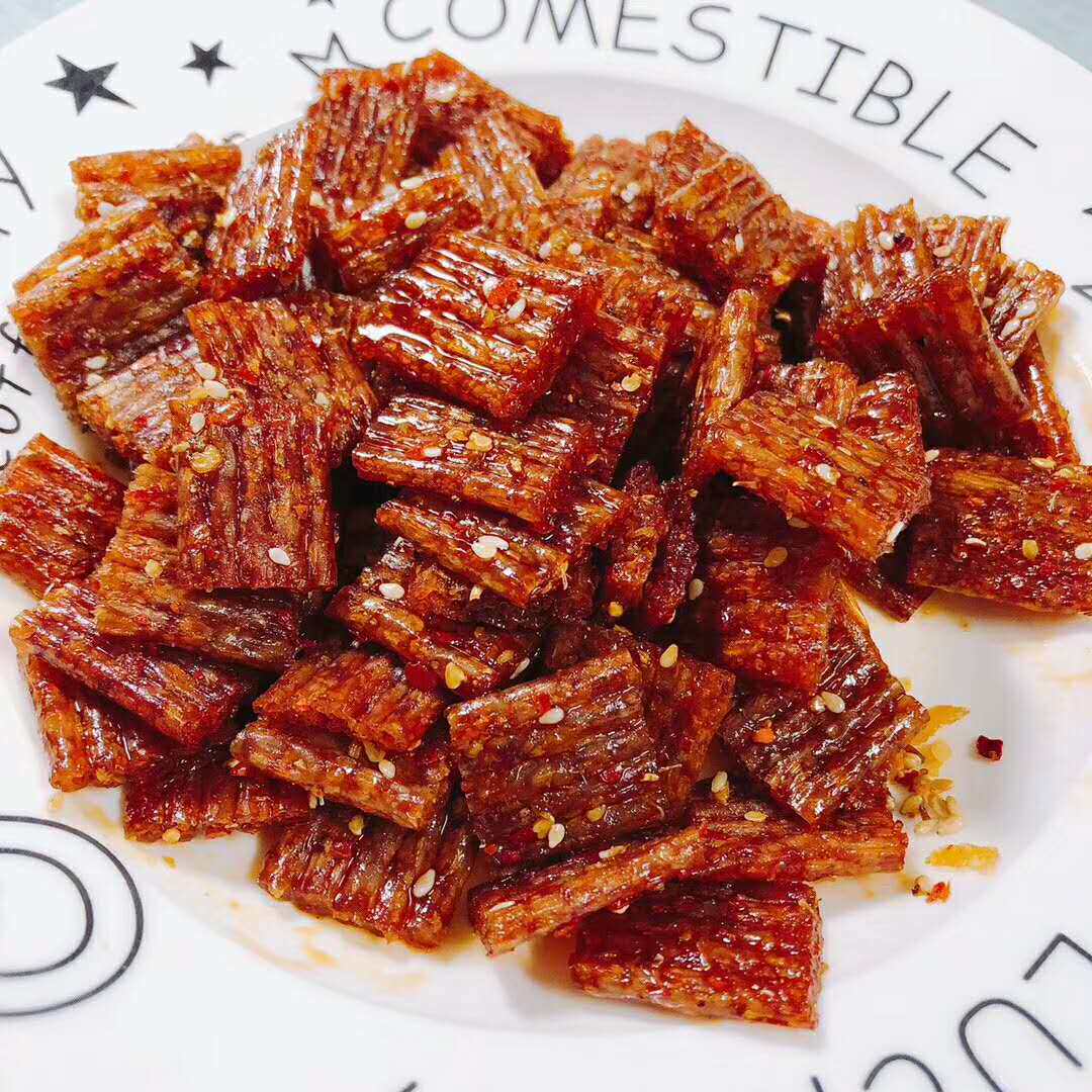 网红辣皮 辣块辣卷辣丝辣棒蒜你很薄片 胖那家辣皮 80后大辣片_双氙