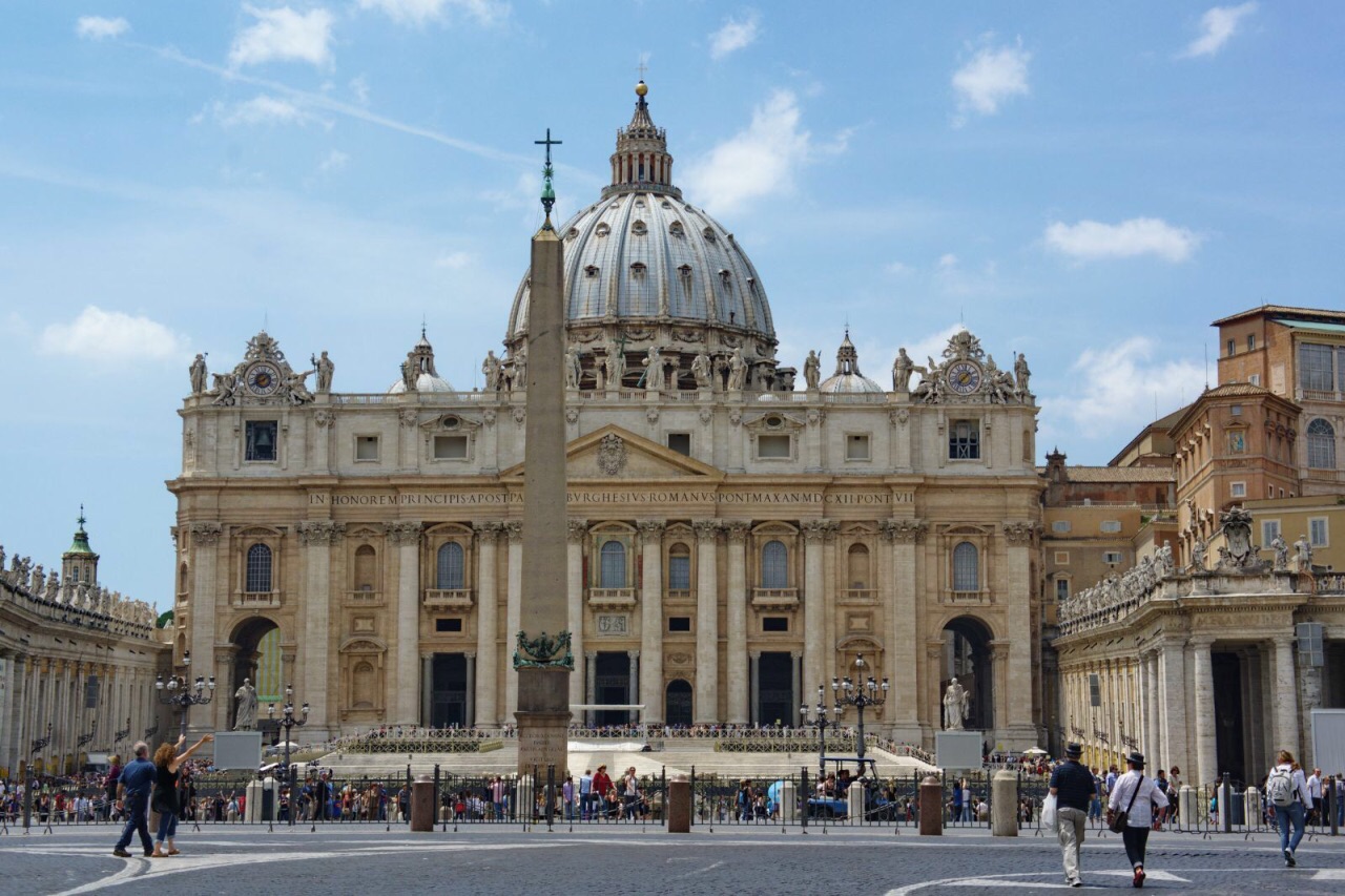 观赏一管风琴为名的多姆教堂,以及里加最高的教堂圣德比大教堂