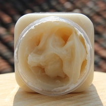 There are not many goods for old customers only natural mature loquat raw honey Winter honey crystalline honey honey 500g bottle