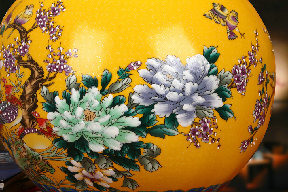 Jingdezhen ceramics Chinese antique yellow phoenix peony flower vases, classical household decorations furnishing articles