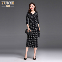 Cantonese 2021 autumn dress new wrap dress female v collar retro wave dot waist fashion sexy holiday dress