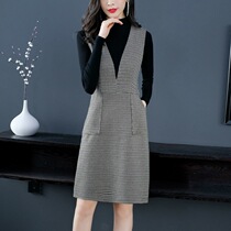 Small fragrant style set 20 autumn and winter New woolen vest dress thousand bird grid strap skirt vest foreign girl