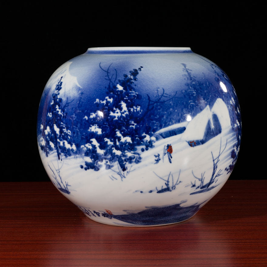 釉下青花《瑞雪》瓶 江西高级陶瓷美术师作