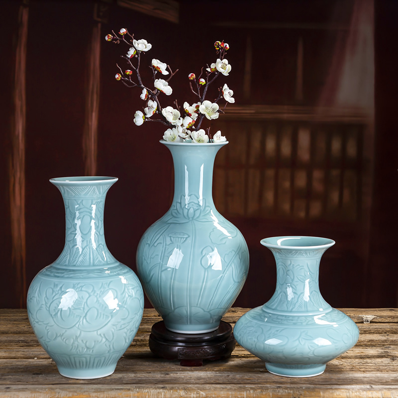 Jingdezhen porcelain vases, antique home decoration ceramic furnishing articles green porcelain carving Chinese style restoring ancient ways the sitting room