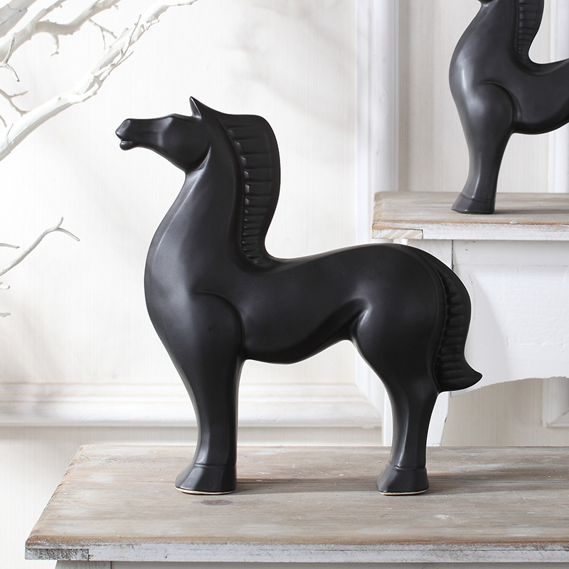 Ceramic horse furnishing articles creative household act the role ofing is tasted, black and white north European style living room TV cabinet wine porch soft decoration