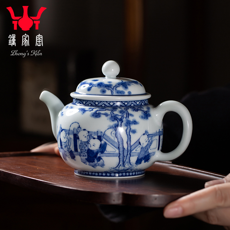 Teapot clock home up jingdezhen blue and white maintain hand - made nine young people make tea pot of Chinese style household, large capacity