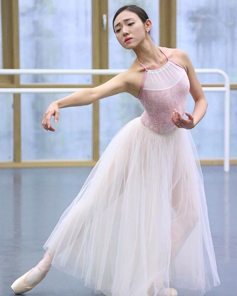 lucy进口 yumiko来自日本高端定制 演员推荐 网纱挂脖芭蕾练功服