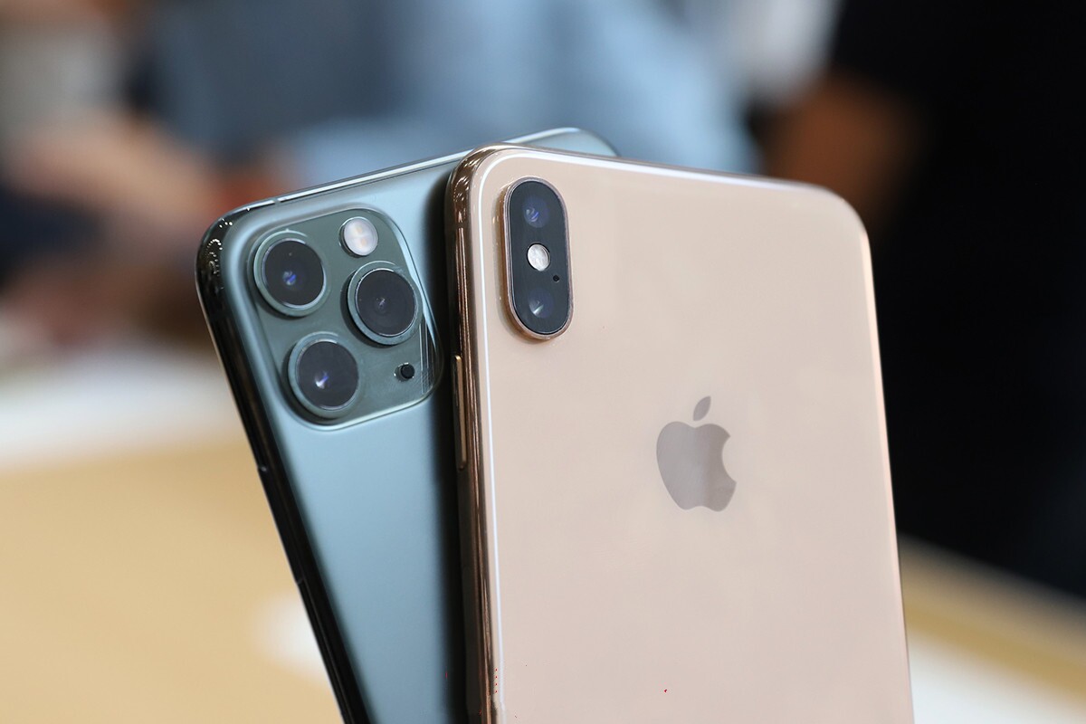 摄像头不同:iphone11仅仅配备12mp广角 12mp超广角摄像头组合,相比较