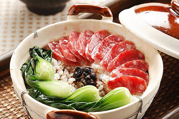 照顾好自己的营养便当,几分钟做份腊肠饭