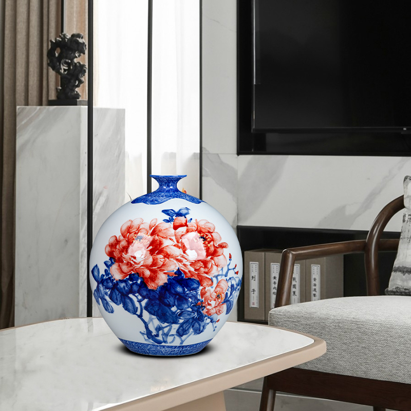 Hand draw freehand brushwork in traditional Chinese jingdezhen ceramics pomegranate round bottle vase furnishing articles sitting room of Chinese style household flower decorations