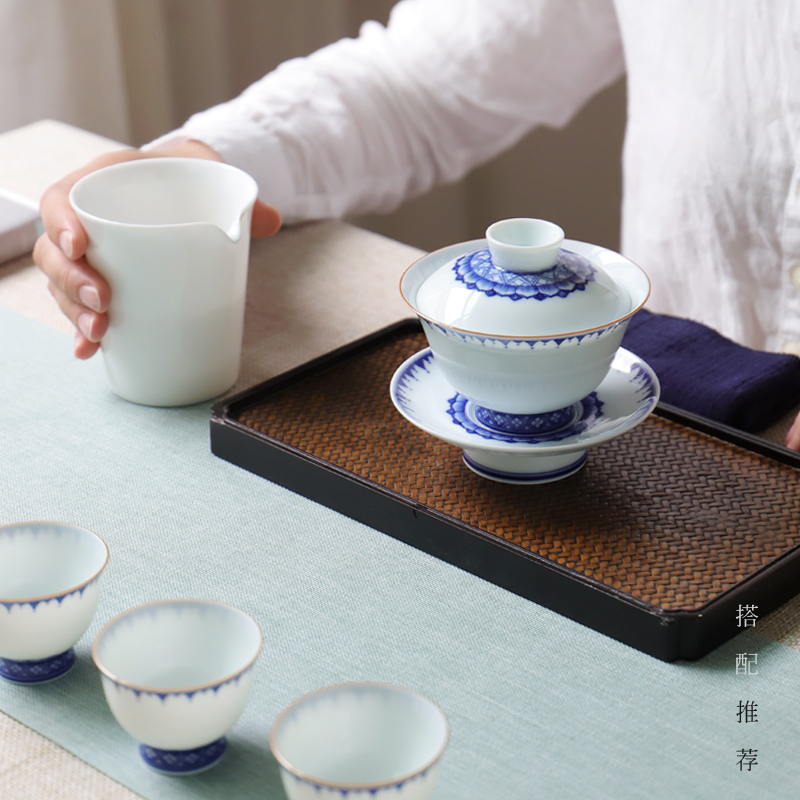 Jingdezhen blue and white porcelain manually tureen large three cups to make tea bowl thin foetus hand - made lotus kung fu tea set