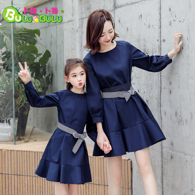 2022 Spring Festival of parent-child clothing Han's version of the Spring and Autumn Fashion foreign female dress Spring long sleeve skirt Girl clothing