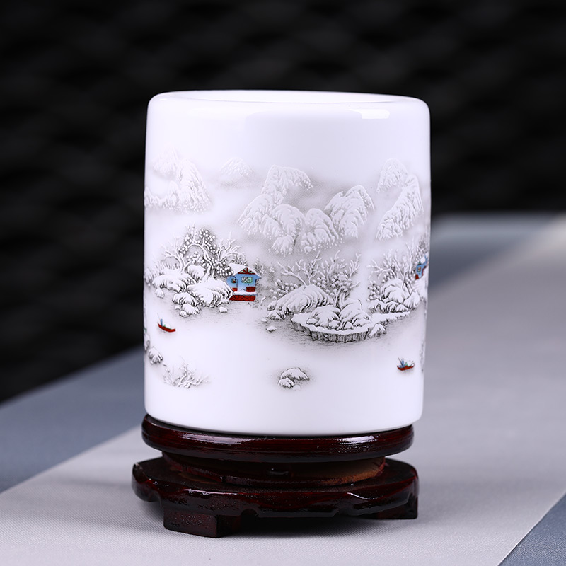 Jingdezhen porcelain brush pot Chinese style restoring ancient ways in plutus desktop furnishing articles furnishing articles writing brush brush pot high - capacity office study