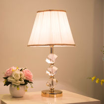 Creative European Nordic ins girl table lamp American modern simple Romantic light luxury Crystal bedroom bedside lamp