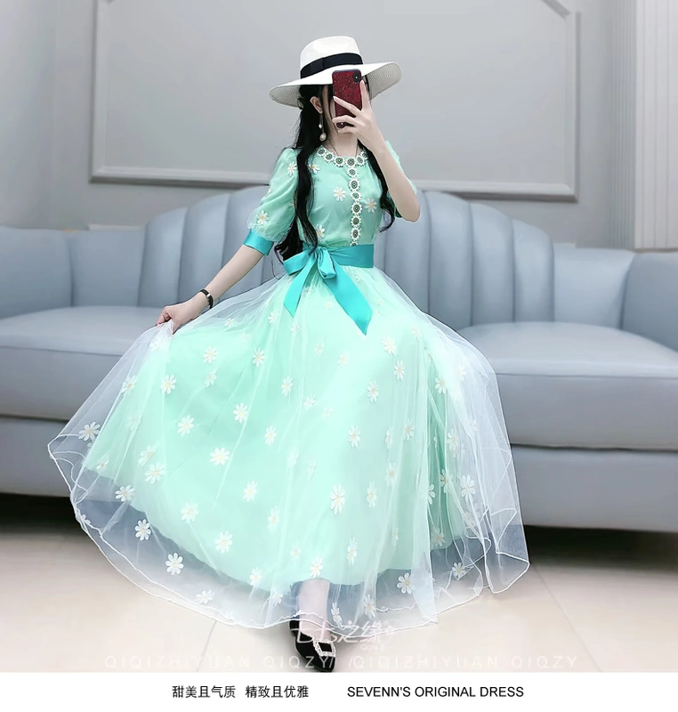 Bảy cạnh bảy cạnh màu xanh daisy váy mùa hè mới của phụ nữ lưới thêu váy dài mỏng mảnh mai - váy đầm