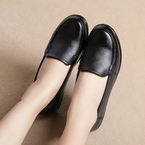 Spring and autumn mother shoes single shoes leather soft sole middle-aged and elderly womens shoes comfortable flat bottom middle-aged elderly grandmother shoes leather shoes women