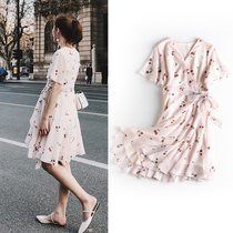 Pregnant women chiffon dress spring 2021 new Korean fashion style personalized maternity dress spring V-neck thin dress