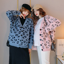 Pregnant women autumn BAO WEN knitted cardigan outside wear Fashion 2020 new Korean casual spring and autumn warm short coat
