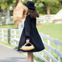 Pregnant woman fall one-piece dress with large tip collar over long sleeve skirt outside wearing fashion loose cover for Korean version of surrogacy