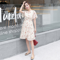 Pregnant women Summer French niche dress small cherry short sleeve V-neck chiffon maternity dress outside wearing maternity dress