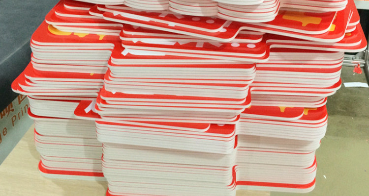 【kt板定制】 异形kt板 写真喷绘 车贴雪弗板kt版包边广告板制作