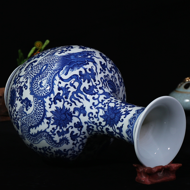 Jingdezhen ceramic vases, blue and white porcelain dragon I household contracted sitting room study place decorative arts and crafts