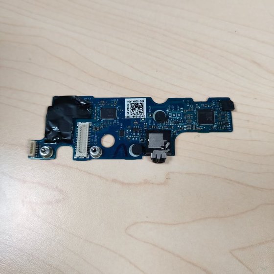 Original DELL XPS 15-9550 M5510 Audio Small Board I/0 Small Board 0P1GM9 LS-C361P
Original DELL XPS 15-9550 M5510 Audio Small Board I/0 Small Board 0P1GM9 LS-C361P