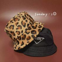 (Goose Factory Homemade) Spot 20cm CAP TRIANGLE MARK BLACK STARS WITH THE SAME FISHERMAN HAT FASHION BAO WELN