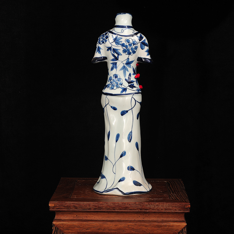 Jingdezhen ceramic hand - made classic blue and white Chinese dress thanks vase household wine ark, adornment handicraft furnishing articles