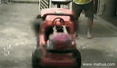 这些孩子的搞笑瞬间,你被逗笑了吗?