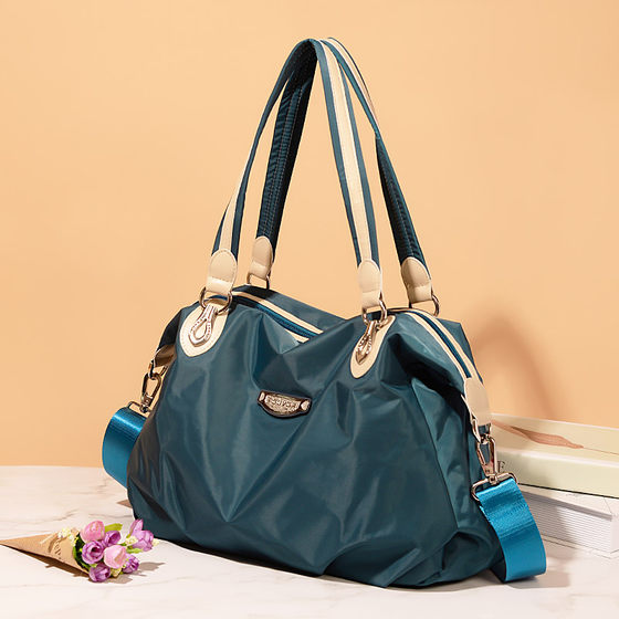 Large -capacity bag female 2022 new women's bag Oxford cloth shoulder messenger bag Fashion commuting handbag bag Large -capacity bag female 2022 new women's bag Oxford cloth shoulder messenger bag Fashion commuting handbag bag