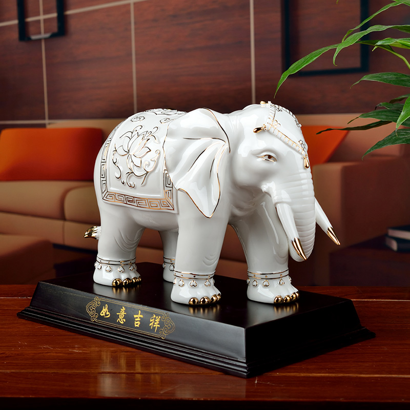 The east mud lucky elephant furnishing articles home sitting room decoration ceramics handicraft high - grade version into gifts