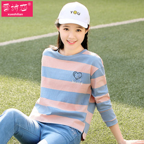 Junior high school female base 2019 spring and autumn new Korean version of simple Joker round neck wide stripe long sleeve loose T-shirt