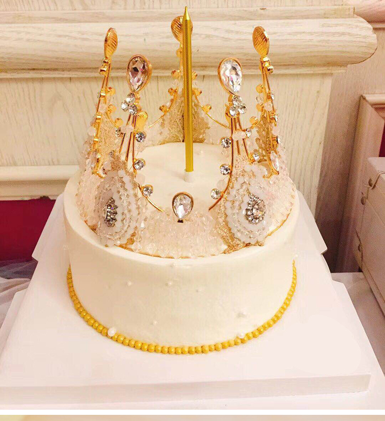 皇冠蛋糕装饰摆件成人儿童女王皇冠婚礼珍珠皇冠摆件网红生日插件