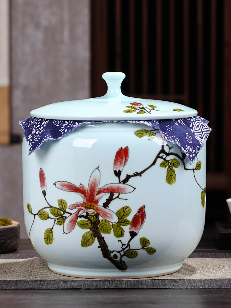 Caddy fixings ceramic seal pot store receives a large blue and white porcelain tea pot of pu 'er tea cake tin tea set