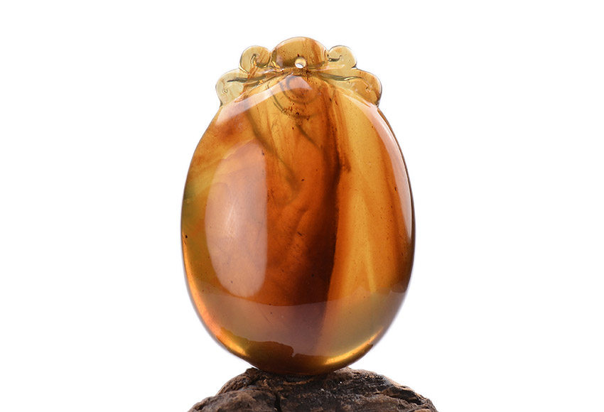 天然琥珀棕珀 8g 平安无事牌挂件 入手温润 h0512